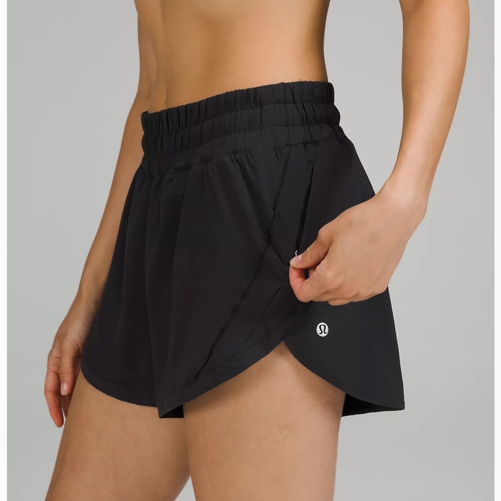 Lululemon black & white patterned shorts